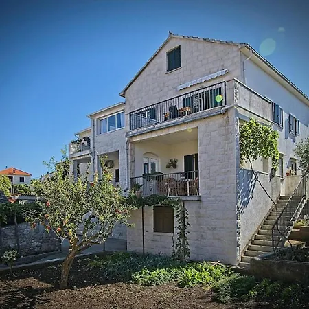 By The Sea Postira, Brac - 22200 *