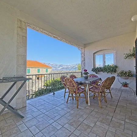 アパート By The Sea Postira, Brac - 22200